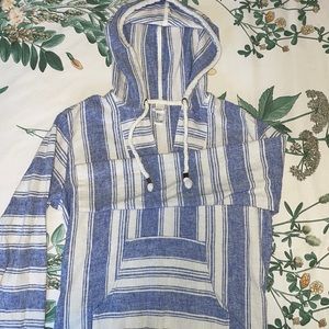 Lightweight linen baja hoodie, true to size